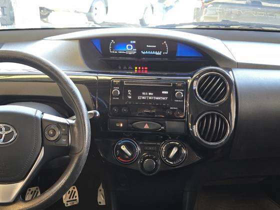 TOYOTA ETIOS 1.5 X PLUS 16V FLEX 4P MANUAL TOYOTA ETIOS 1.5 X PLUS 16V FLEX 4P MANUAL